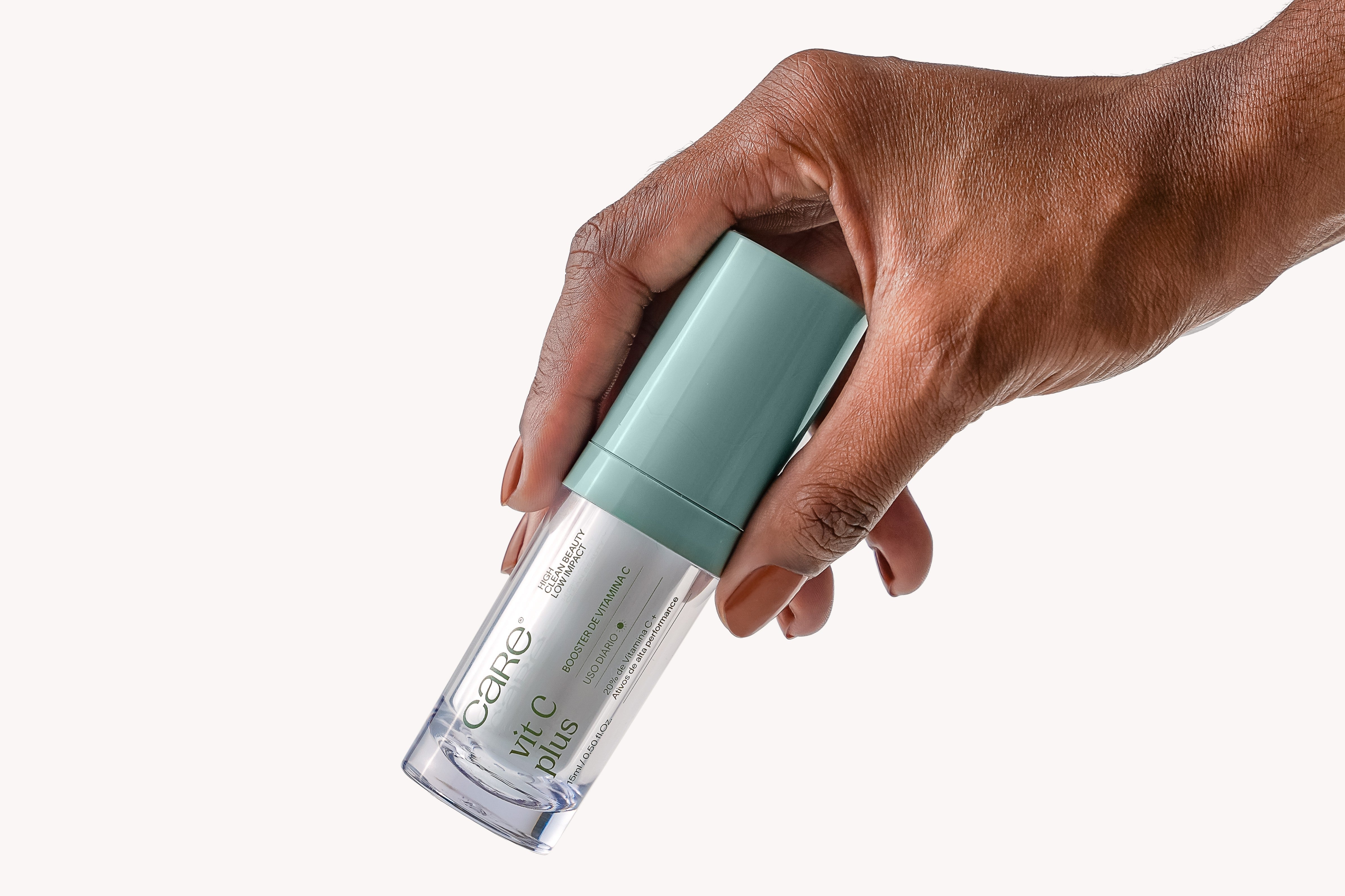 Vitamina C no skincare: para que serve e como incluir na sua rotina