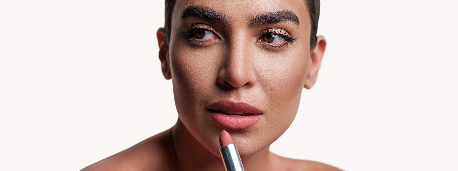 Como passar batom: seu guia completo