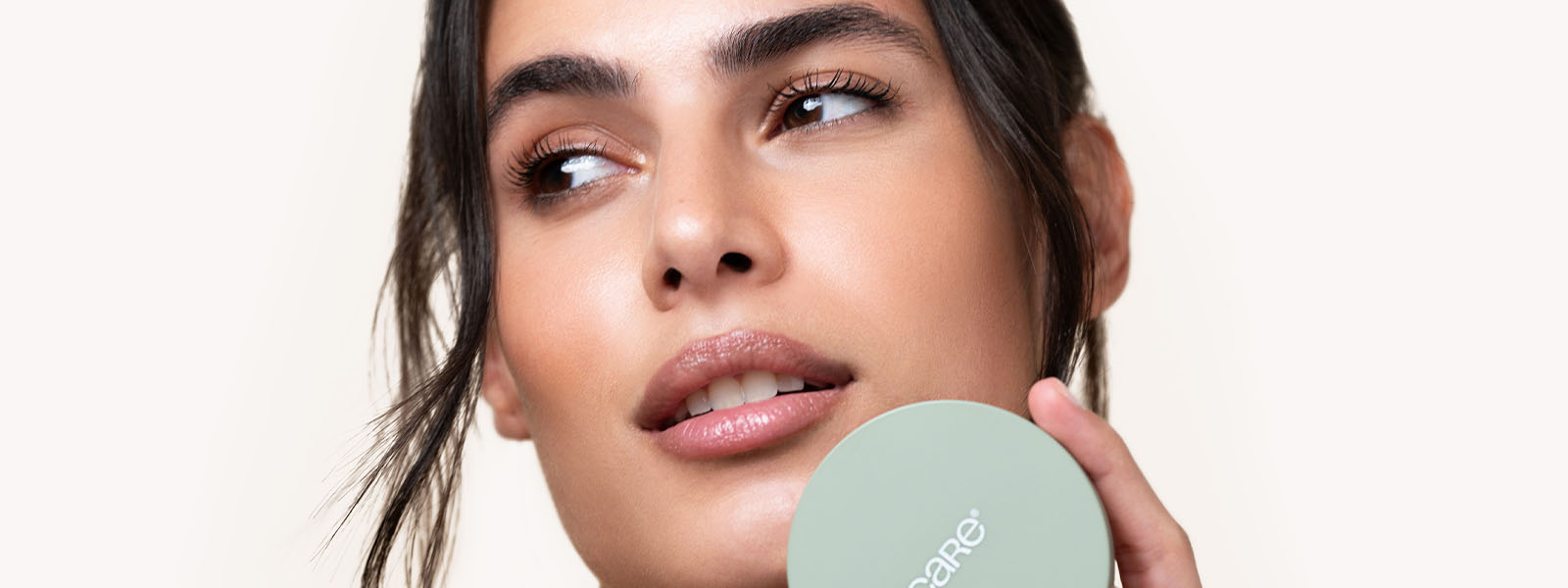 Cor do ano: combinações lindas de Peach Fuzz na maquiagem