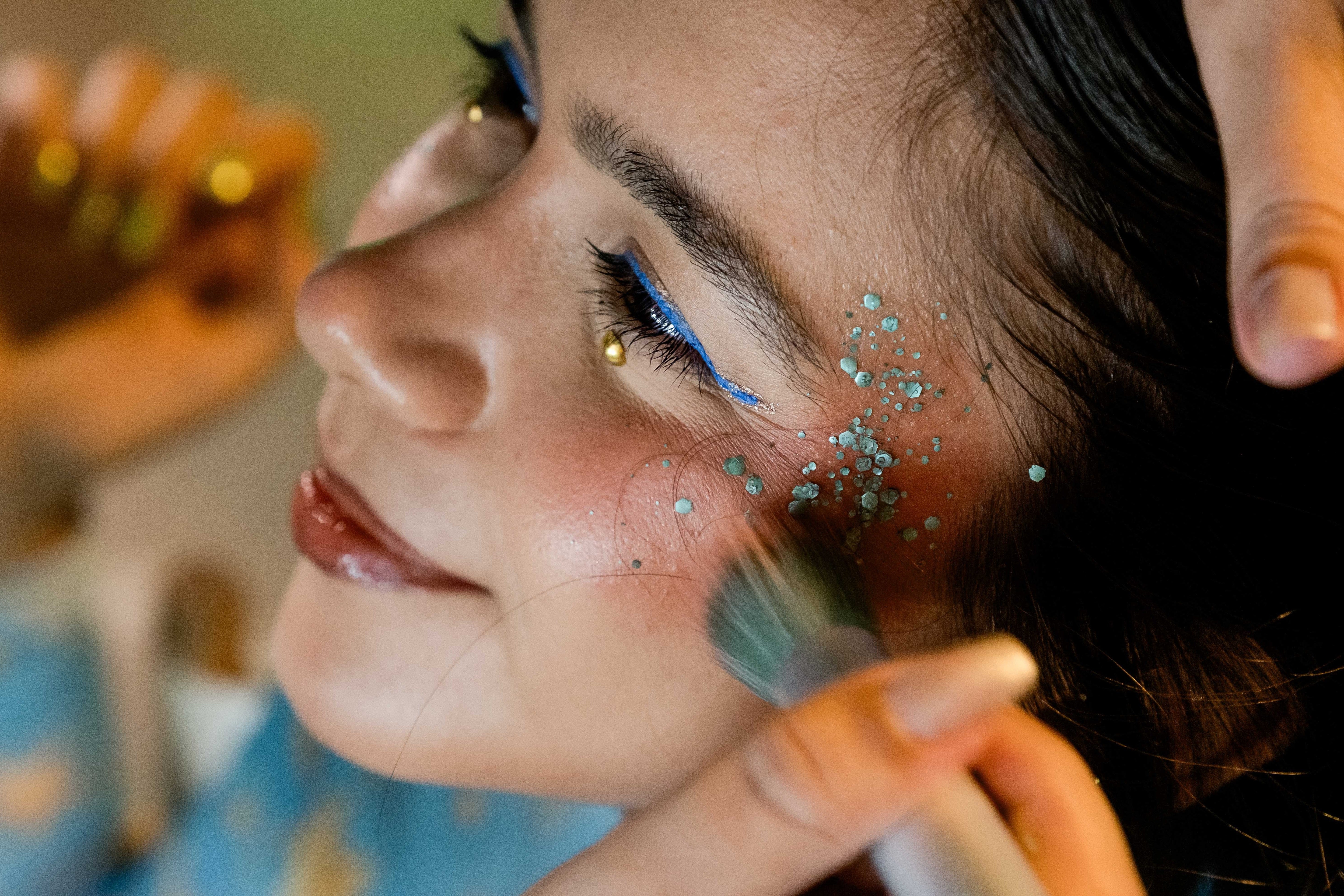 Make leve e glow para o Carnaval com a CARE!